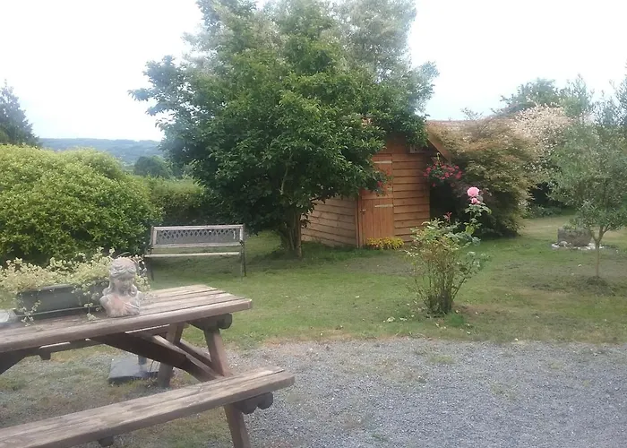 Au Sourire Des Jeunes Brecey